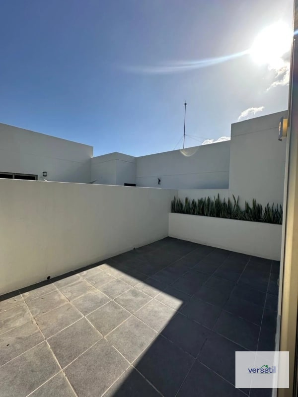 Lindo Apartamento en alquiler zona 10 Penthouse - 1