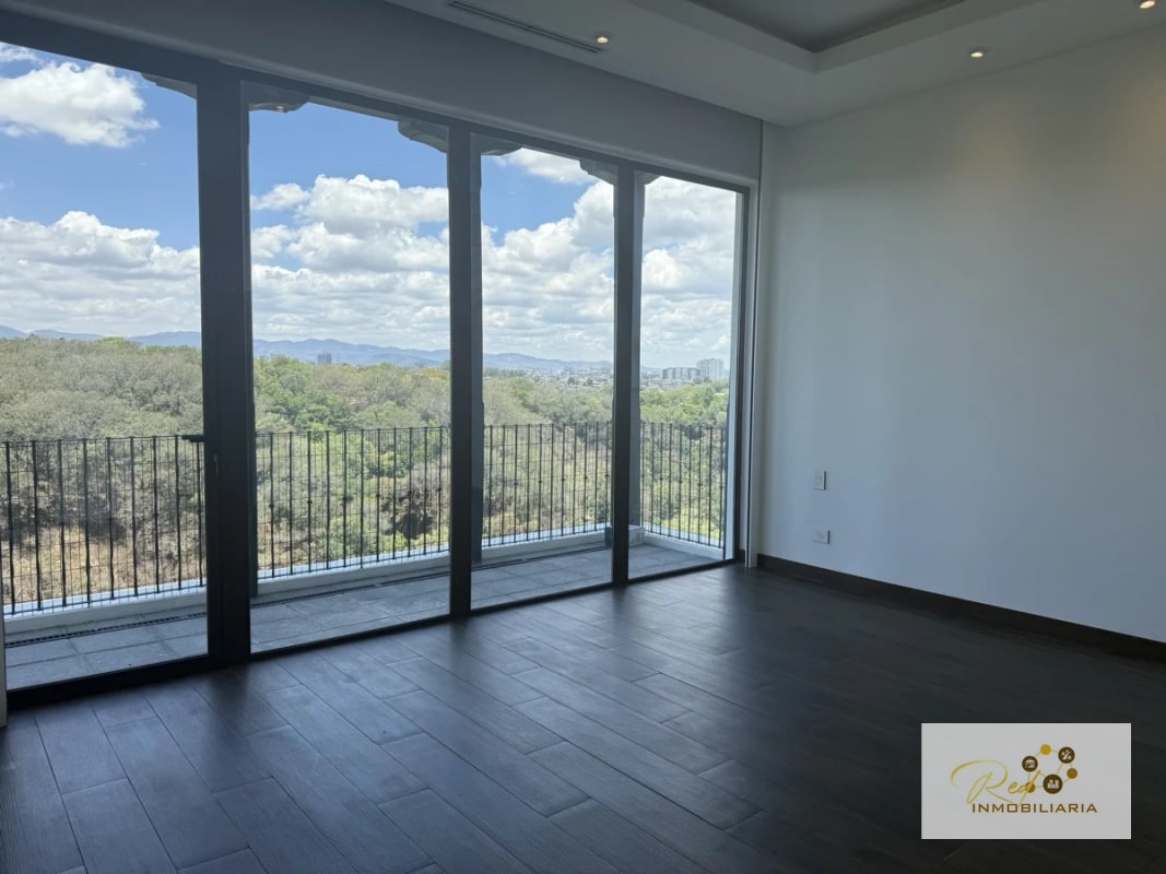 🏙️ Apartamento de lujo en alquiler – Cayalá - 5