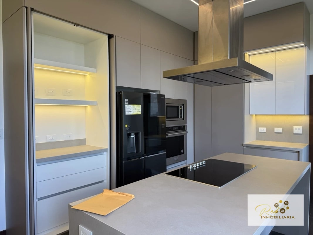🏙️ Apartamento de lujo en alquiler – Cayalá - 3
