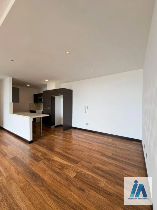 APARTAMENTO EN VENTA📍 Edificio Torre Verde, Zona 15 VH2 - 4