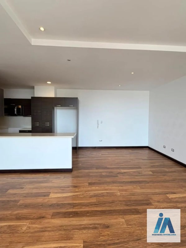 APARTAMENTO EN VENTA📍 Edificio Torre Verde, Zona 15 VH2 - 5