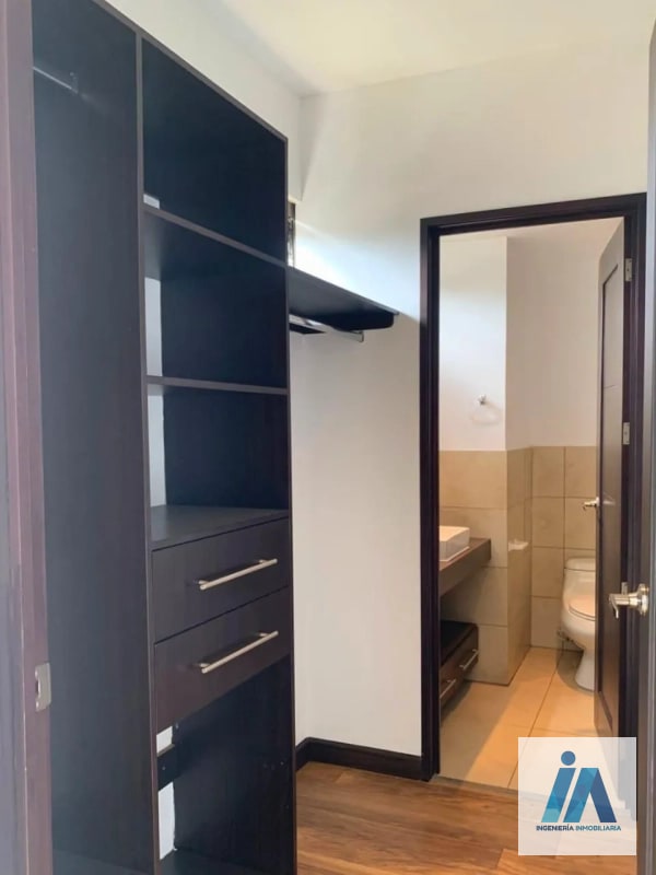 APARTAMENTO EN VENTA📍 Edificio Torre Verde, Zona 15 VH2 - 13