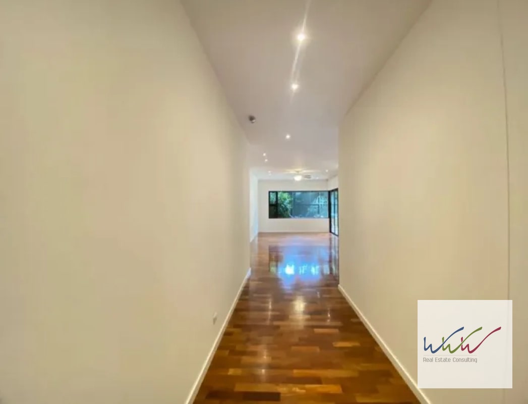 Rento amplio apartamento con jardín en Edificio Lucca, Zona 10 - 16