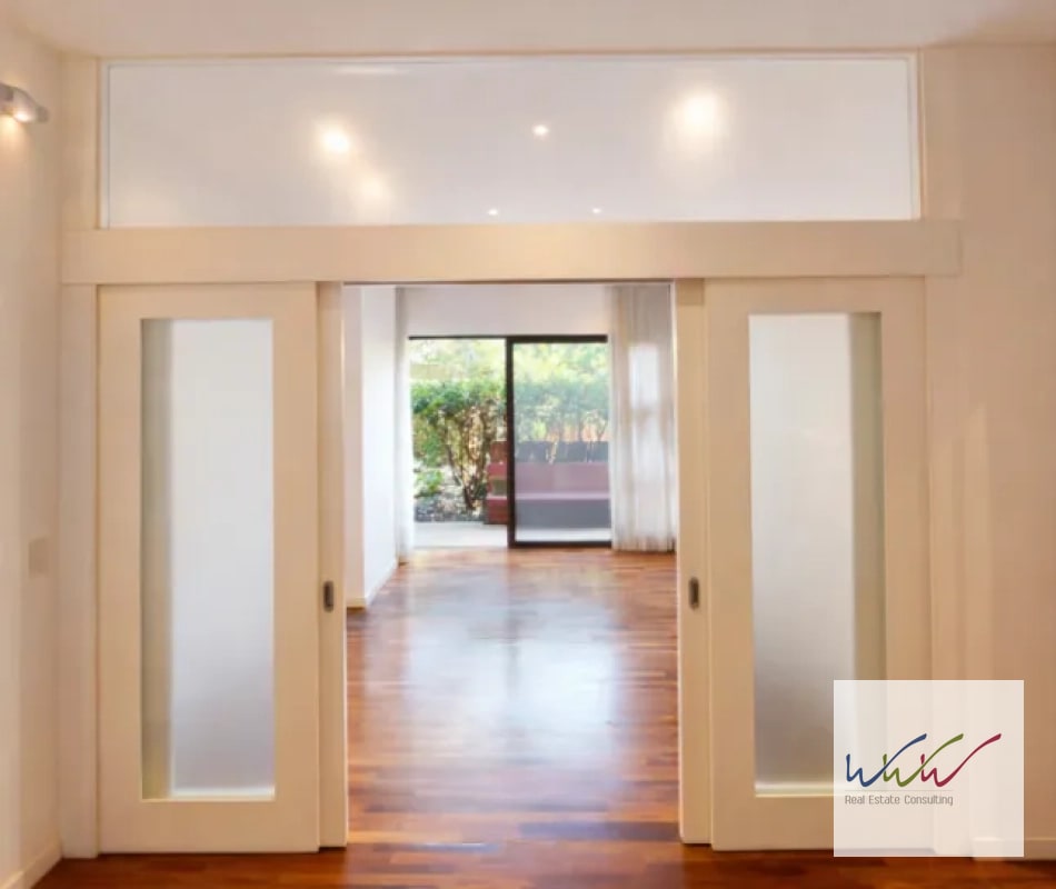 Rento amplio apartamento con jardín en Edificio Lucca, Zona 10 - 12