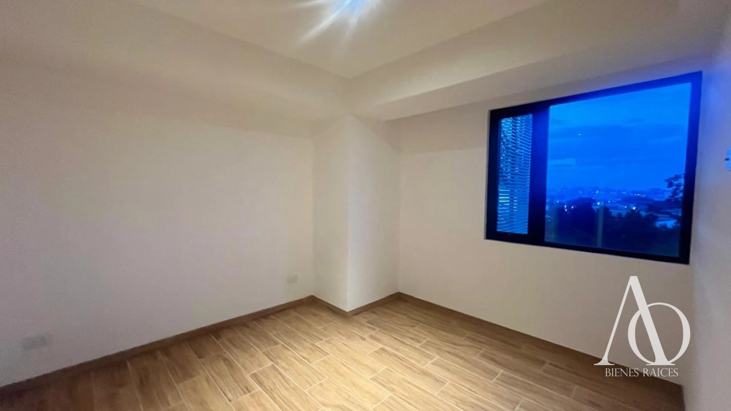 Apartamento en Alquiler Edificio Cendana, zona 9 N7 / EN DIRECTO - 13