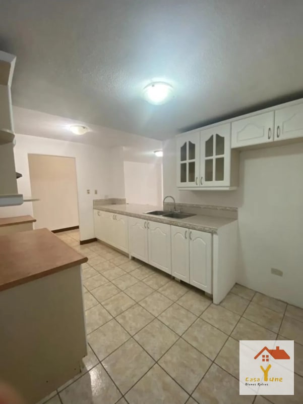 Apartamento en alquiler zona 11 Las Charcas con jardin - 4