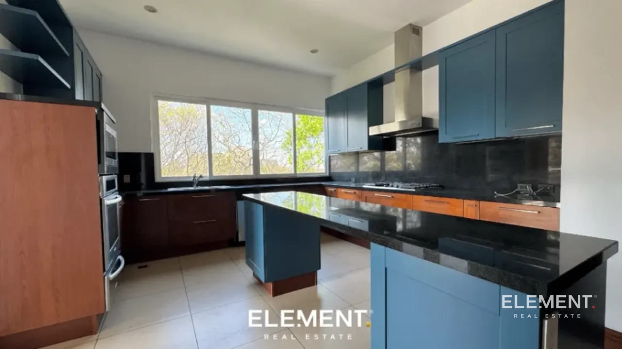 Apartamento en renta - Via Siete Zona 10 — Apartamento en Alquiler en Via Siete, Zona 10, Guatemala, Ciudad — foto 8 de 10