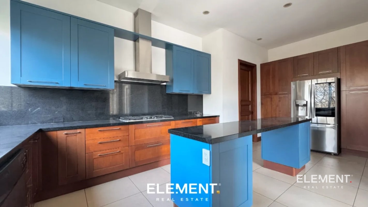 Apartamento en renta - Via Siete Zona 10 - 7