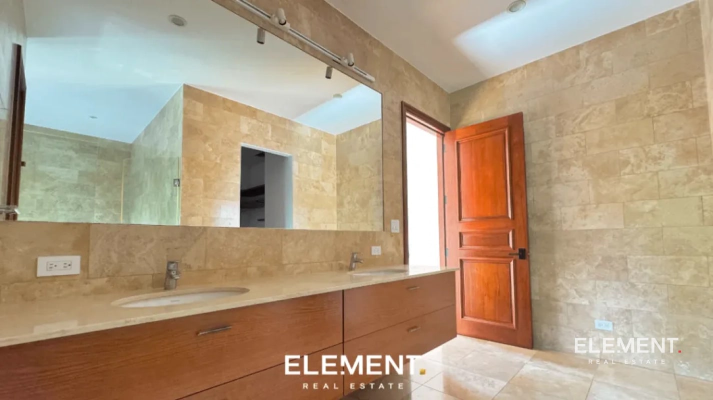 Apartamento en renta - Via Siete Zona 10 - 2