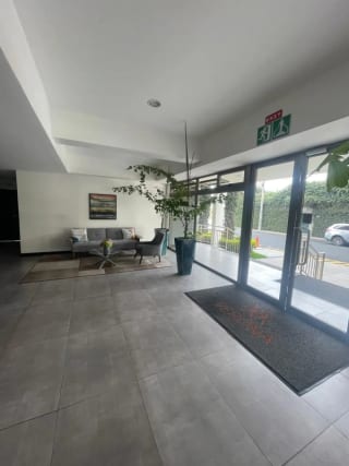APARTAMENTO CON TERRAZA Y BALCON EN RENTA EN ZONA 10 EDIFICIO VERONA 3 HABITACIONES — Apartamento en Alquiler en Zona 10, Guatemala, Ciudad — miniatura 8 de 17