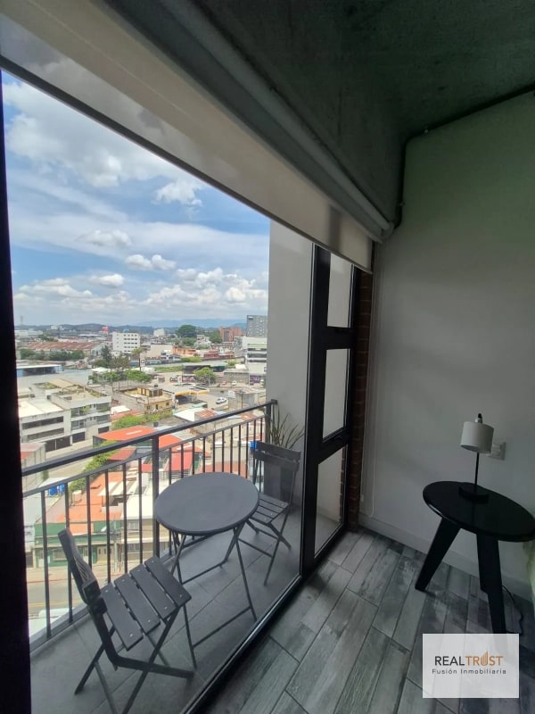 APARTAMENTO AMUEBLADO Y EQUIPADO EN EL CORAZON DE ZONA 4 - 4