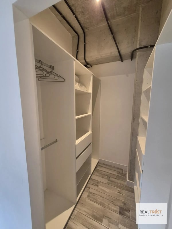 APARTAMENTO AMUEBLADO Y EQUIPADO  EN EL CORAZON DE ZONA 4 - 3
