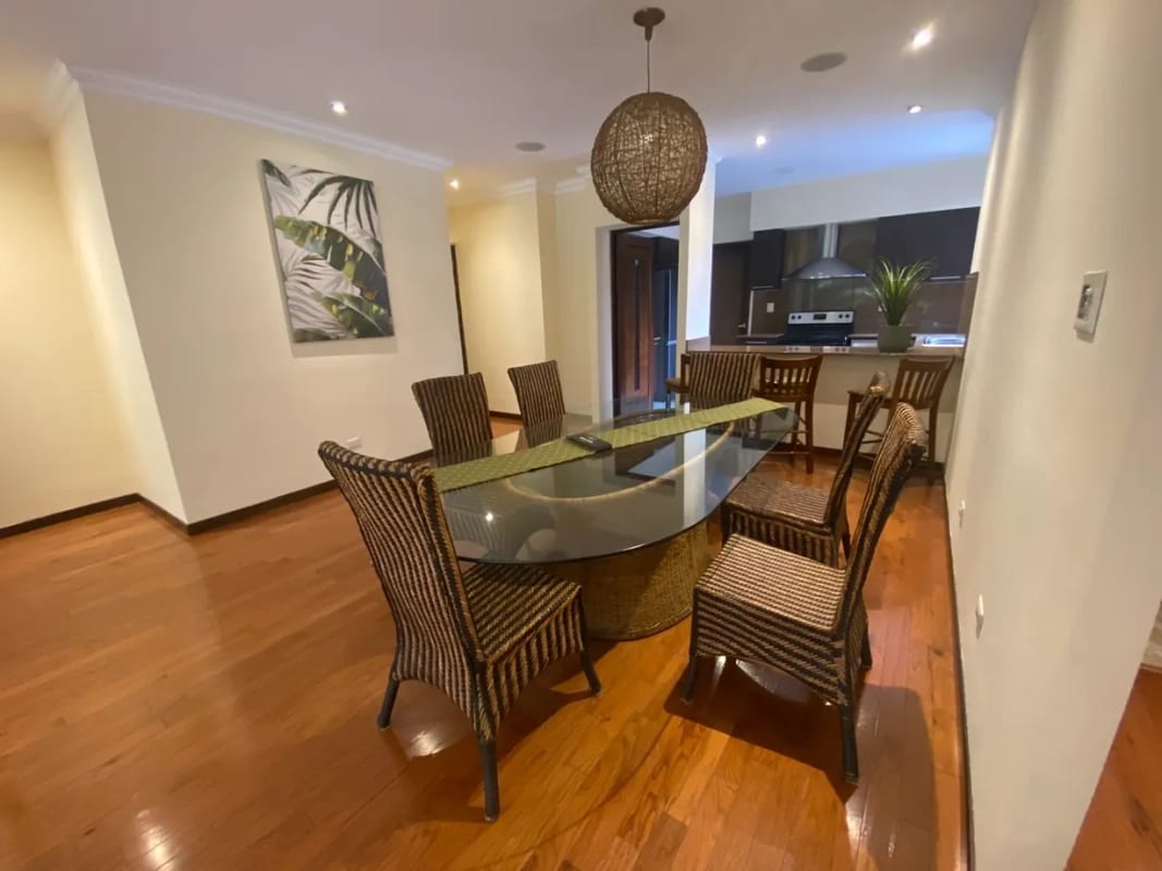 APARTAMENTO CON JARDÍN PRIVADO EN ZONA 14 – PLENUM CATORCE 100 M² DE JARDÍN — Apartamento en Alquiler en Zona 14, Guatemala, Ciudad — foto 7 de 8