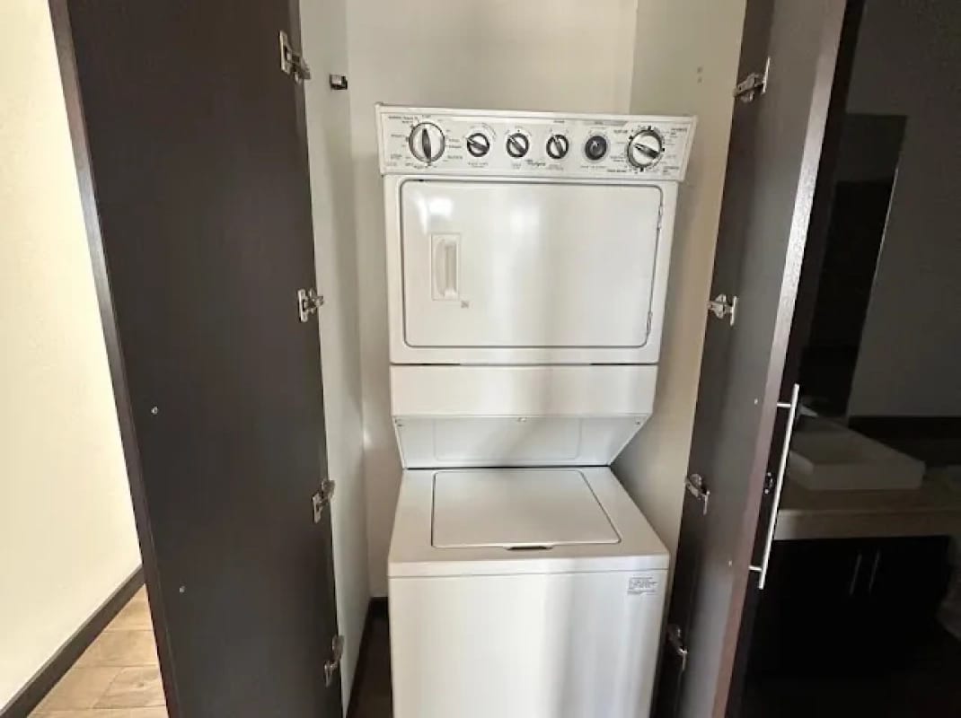 Apartamento en RENTA zona 10 — Apartamento en Alquiler en Verona, Zona 10, Guatemala, Ciudad — foto 6 de 13