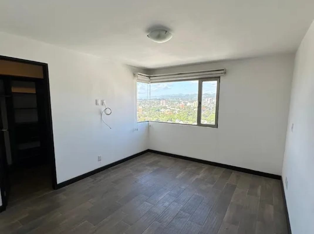 Apartamento en RENTA zona 10 — Apartamento en Alquiler en Verona, Zona 10, Guatemala, Ciudad — foto 5 de 13