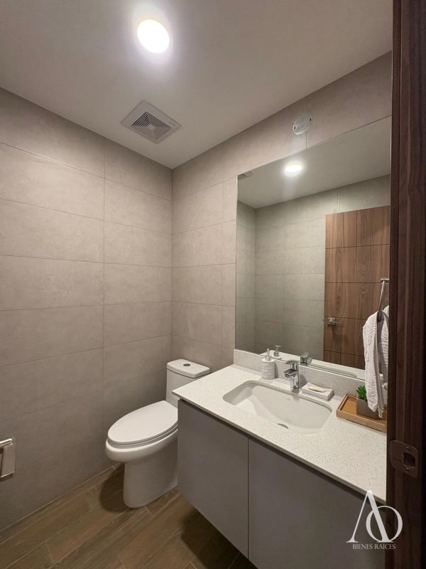 Apartamento en Venta Edificio Parque 14, zona 14 N14 / EN DIRECTO 02 - 8