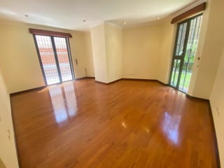 APARTAMENTO CON JARDÍN PRIVADO EN ZONA 14 – PLENUM CATORCE 100 M² DE JARDÍN — Apartamento en Venta en Zona 14, Guatemala, Ciudad — miniatura 3 de 8
