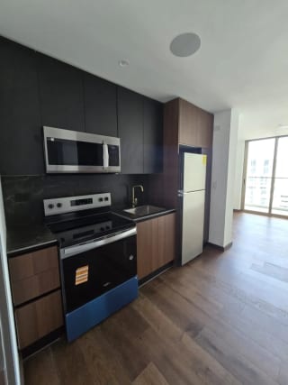 Lindo Apartamento de 1 dormitorio en zona 10 — Apartamento en Alquiler en Zona 10, Guatemala, Ciudad — miniatura 8 de 15