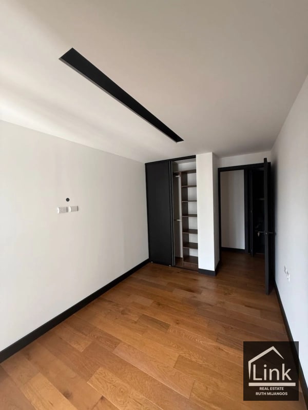 Apartamento en Venta zona 11 VILLA MARISCAL - 8