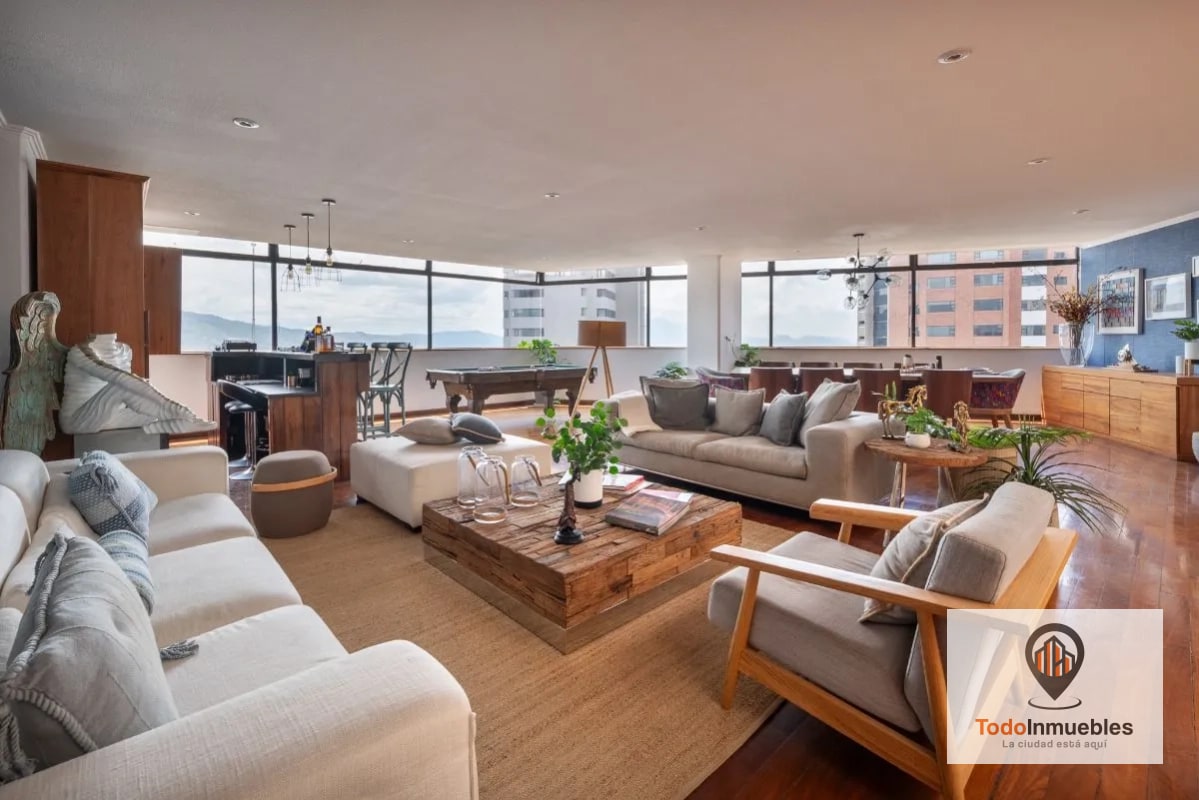 Apartamento Penthouse remodelado en Renta en z14 - 1