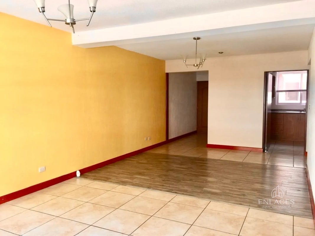 Zona 12 • Apartamento en Venta • Edificio Altos de la Colina - 13