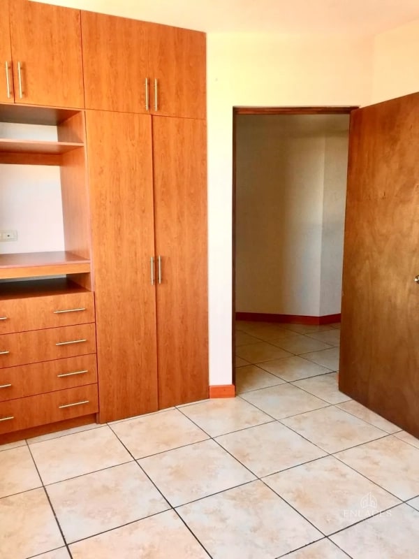 Zona 12 • Apartamento en Venta • Edificio Altos de la Colina - 8