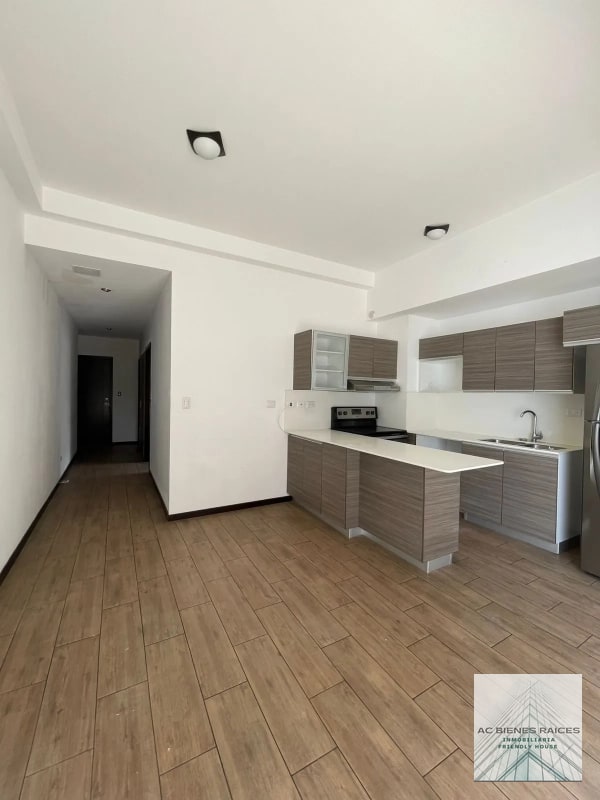 Renta 1 habitación con terraza zona 10 Cerca de la Estación - 2