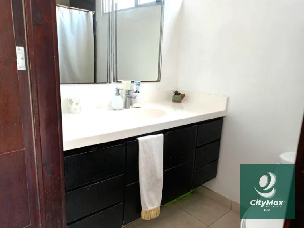 APARTAMENTO EN VENTA - CALEDONIA ZONA 16 - 4