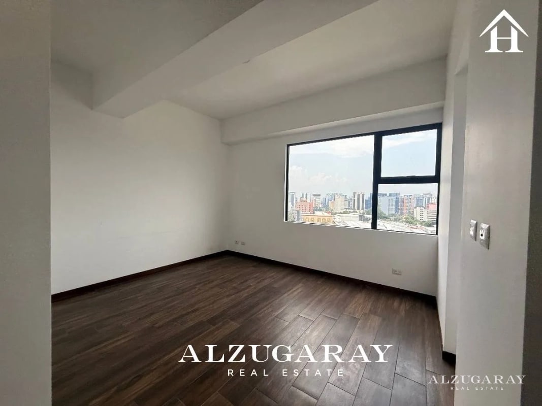 PENTHOUSE C/ VISTA 3 HAB./ EDIFICIO ZONA 10 - 8