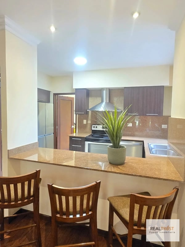 En venta apartamento en primer nivel, zona 14 - 9