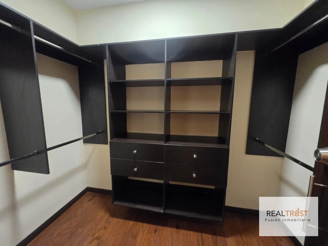 En venta apartamento en primer nivel, zona 14 - 3