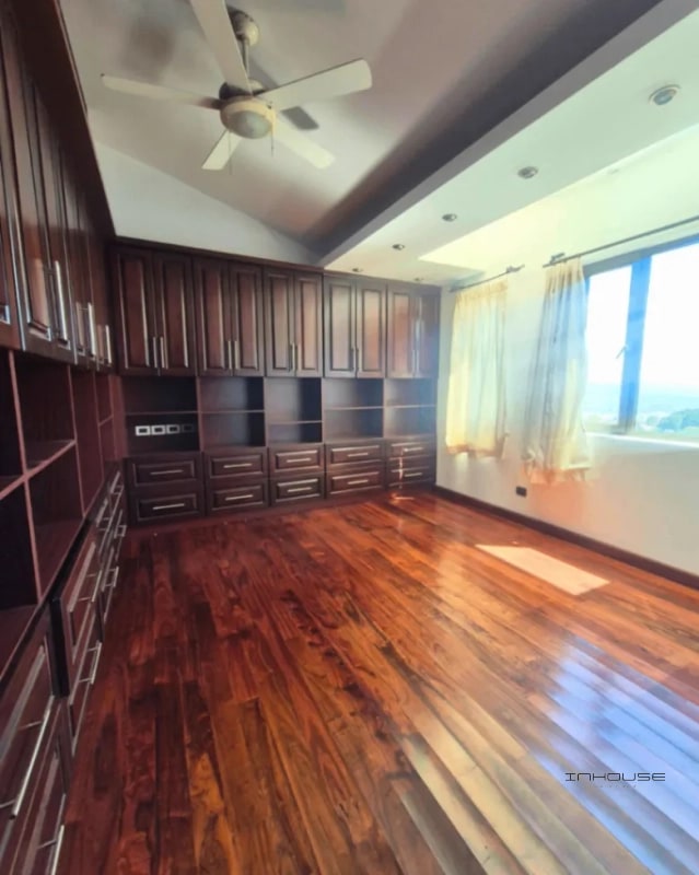 PENTHOUSE EN RENTA EN ZONA 14 CON DOS NIVELES Y TERRAZA - 9