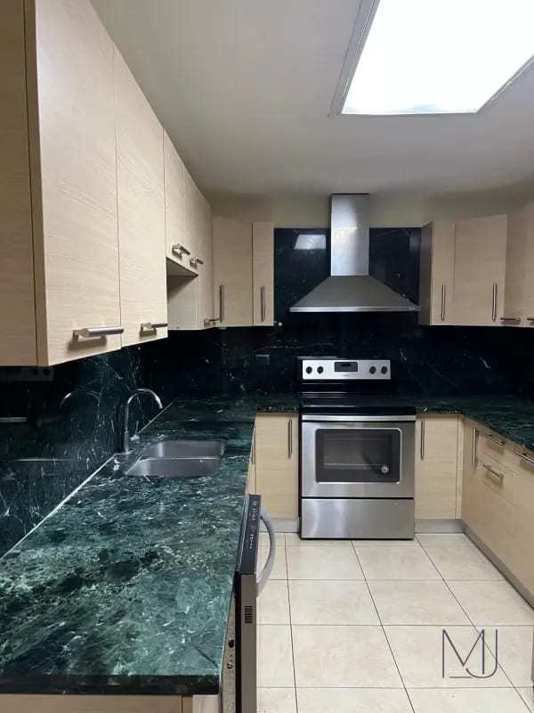 Apartamento en Renta | Santa María | Zona 10 | Amplio y ubicación privilegiada — Apartamento en Alquiler en Santa María, Zona 10, Guatemala, Ciudad — foto 7 de 8