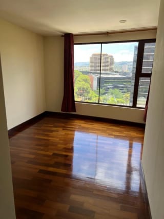 Apartamento en Renta | Santa María | Zona 10 | Amplio y ubicación privilegiada — Apartamento en Alquiler en Santa María, Zona 10, Guatemala, Ciudad — miniatura 2 de 8