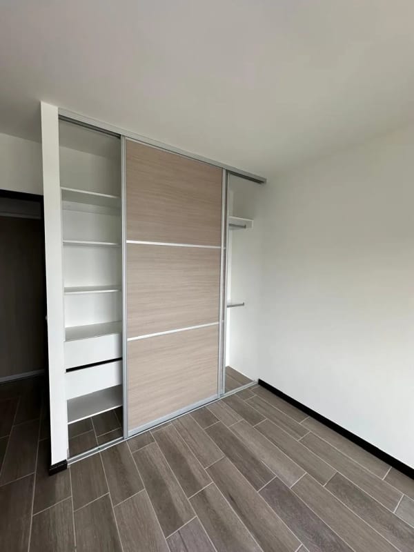 Apartamento en alquiler, Edificio Segheria, zona 14 — Apartamento en Alquiler en Segheria, Zona 14, Guatemala, Ciudad — foto 10 de 13