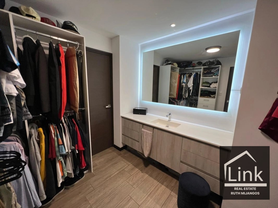 APARTAMENTO EN VENTA CASA SAN PEDRITO ZONA 5 - 9