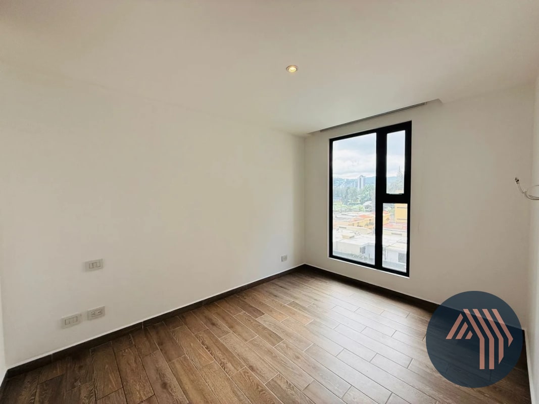 ALQUILER DE LINDO APARTAMENTO - PARQUE 15, ZONA 15 - 12