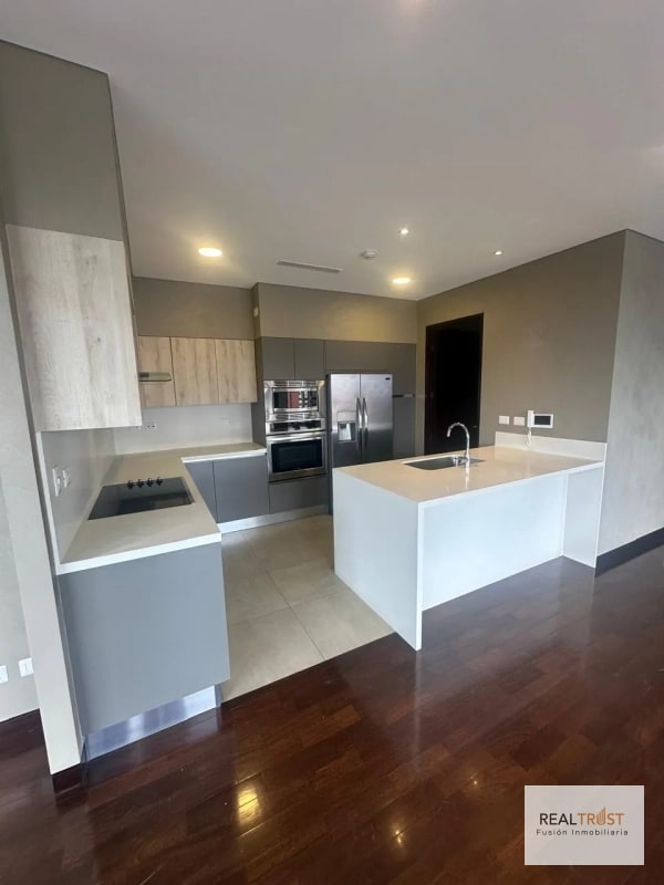 Apartamento en Renta zona 14; EDIFICIO SANTA INES DEL PARQUE - 2