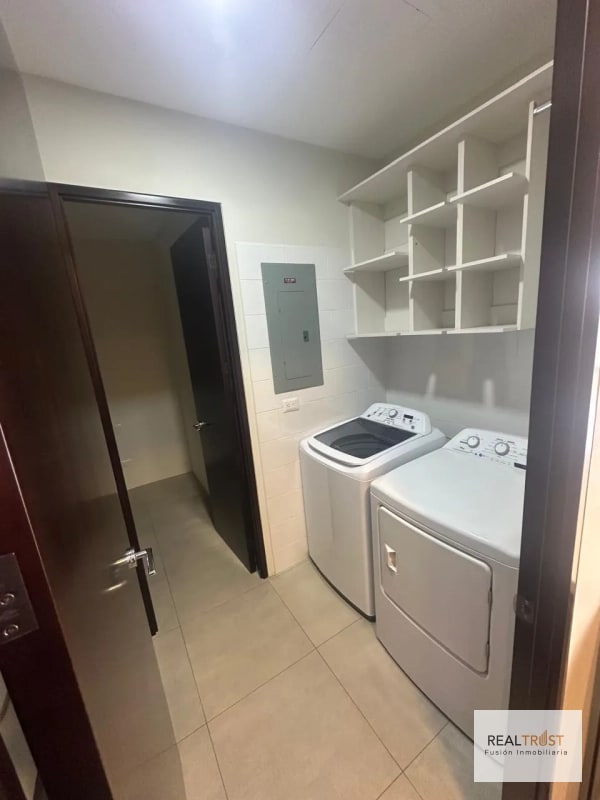 Apartamento en Renta zona 14; EDIFICIO SANTA INES DEL PARQUE - 3