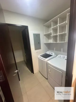 Apartamento en Renta zona 14; EDIFICIO SANTA INES DEL PARQUE — Apartamento en Alquiler en Santa Inés, Zona 14, Guatemala, Ciudad — miniatura 3 de 9