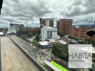 Apartamento en Renta Edificio Séptimo, zona 4 — Apartamento en Alquiler en Zona 4, Guatemala, Ciudad — miniatura 1 de 8