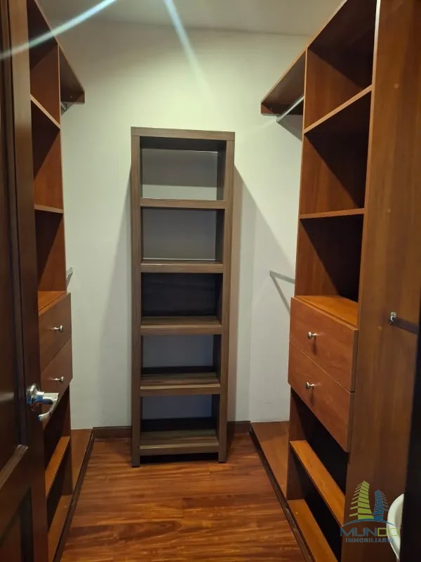 RENTA DE APARTAMENTO AMUEBLADO EN ZONA 10 - 4