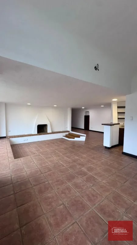 APARTAMENTO EN ALQUILER EN ZONA 15 VHI 015APTOADZ15 - 1