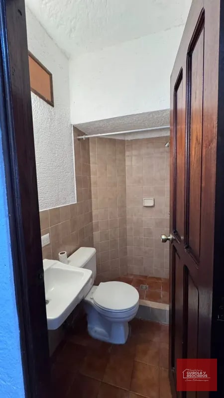APARTAMENTO EN ALQUILER EN ZONA 15 VHI 015APTOADZ15 - 2
