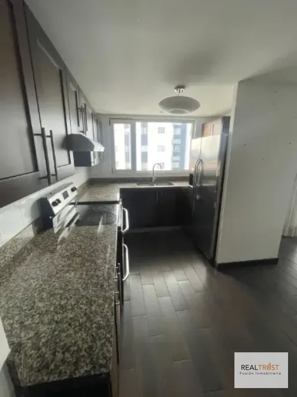 Apartamento en renta - Edificio Attica II, Zona 14 - 11