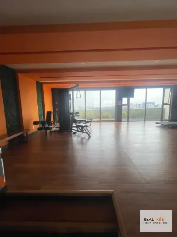 Apartamento en Renta en Zona 10 – Edificio Verona! - 2