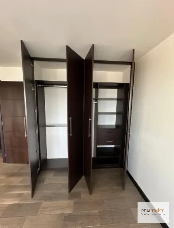Apartamento en Renta en Zona 10 – Edificio Verona! - 11