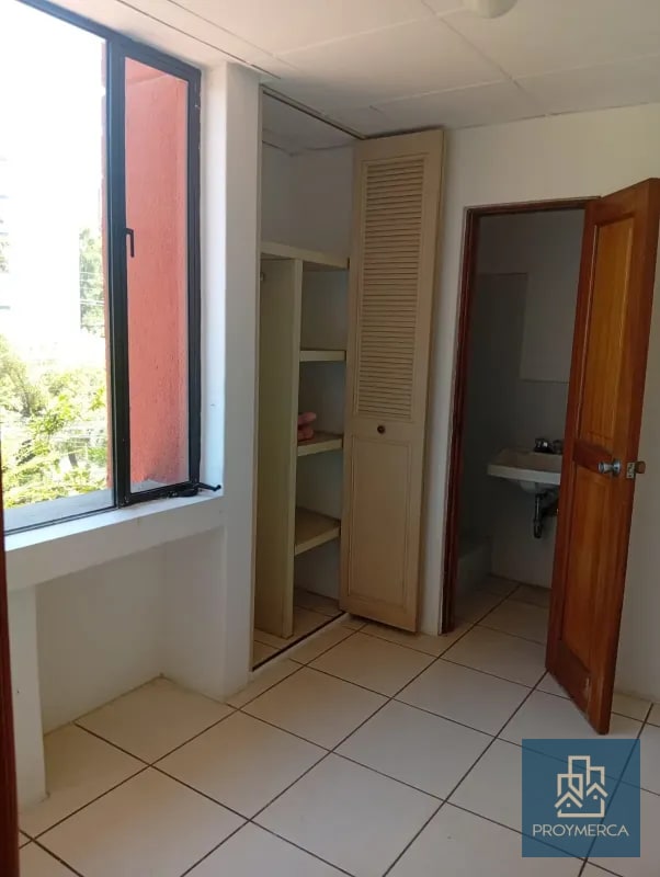 Apartamento en Alquiler, Edificio Vista Real, Zona 10 - 13