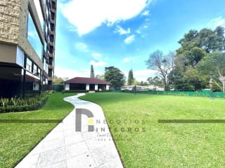 VENDO AMPLIO APARTAMENTO EN PRIMER NIVEL ZONA 10 — Apartamento en Venta en Milenia, Zona 10, Guatemala, Ciudad — miniatura 1 de 8