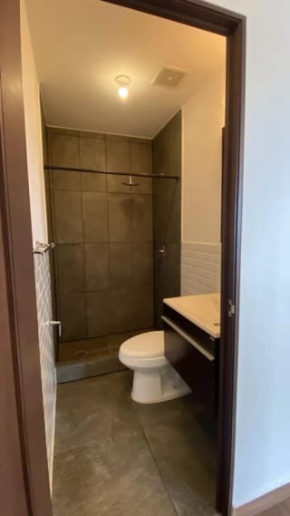 APARTAMENTO EN VENTA EN ZONA 11 EDIFICIO BALMES 47 EXCELENTE PRECIO — Apartamento en Venta en Balmes 47, Zona 11, Guatemala, Ciudad — miniatura 15 de 17